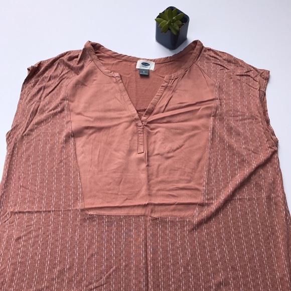 NWOT Old Navy pink sleeveless top - Picture 2 of 4
